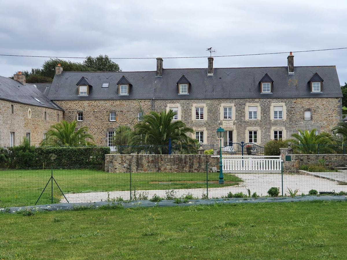 Chambres Du Logis De La Mare Du Parc Surtainville Eksteriør bilde