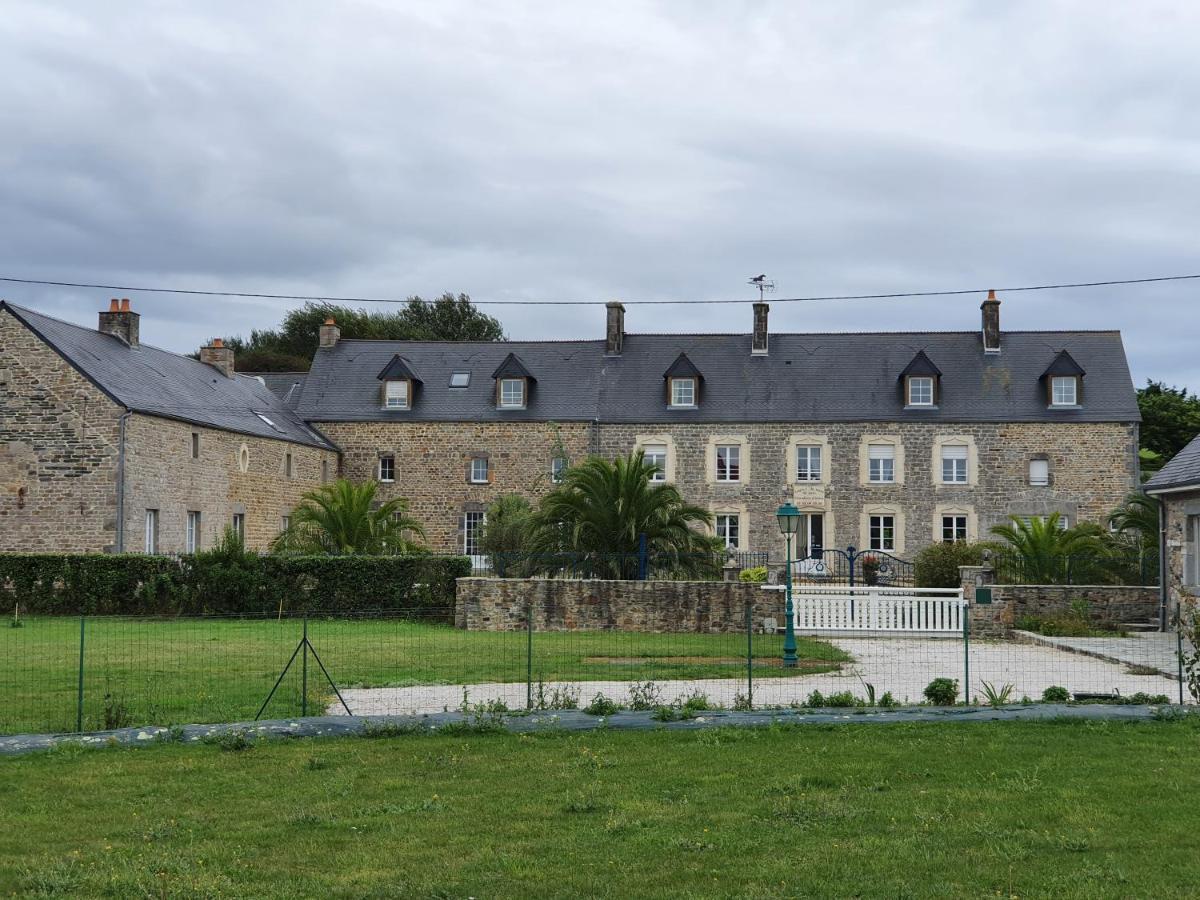 Chambres Du Logis De La Mare Du Parc Surtainville Eksteriør bilde